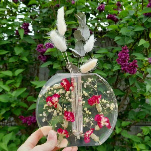 Soliflore ovale œillets et gypsophile