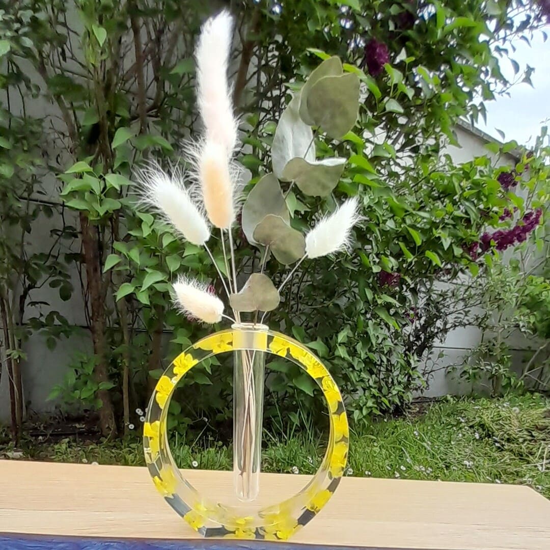 Soliflore épuré de forme ovale jasmin d'hiver