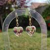Boucles d'oreilles cœur bombé en résine et fleurs de prunus