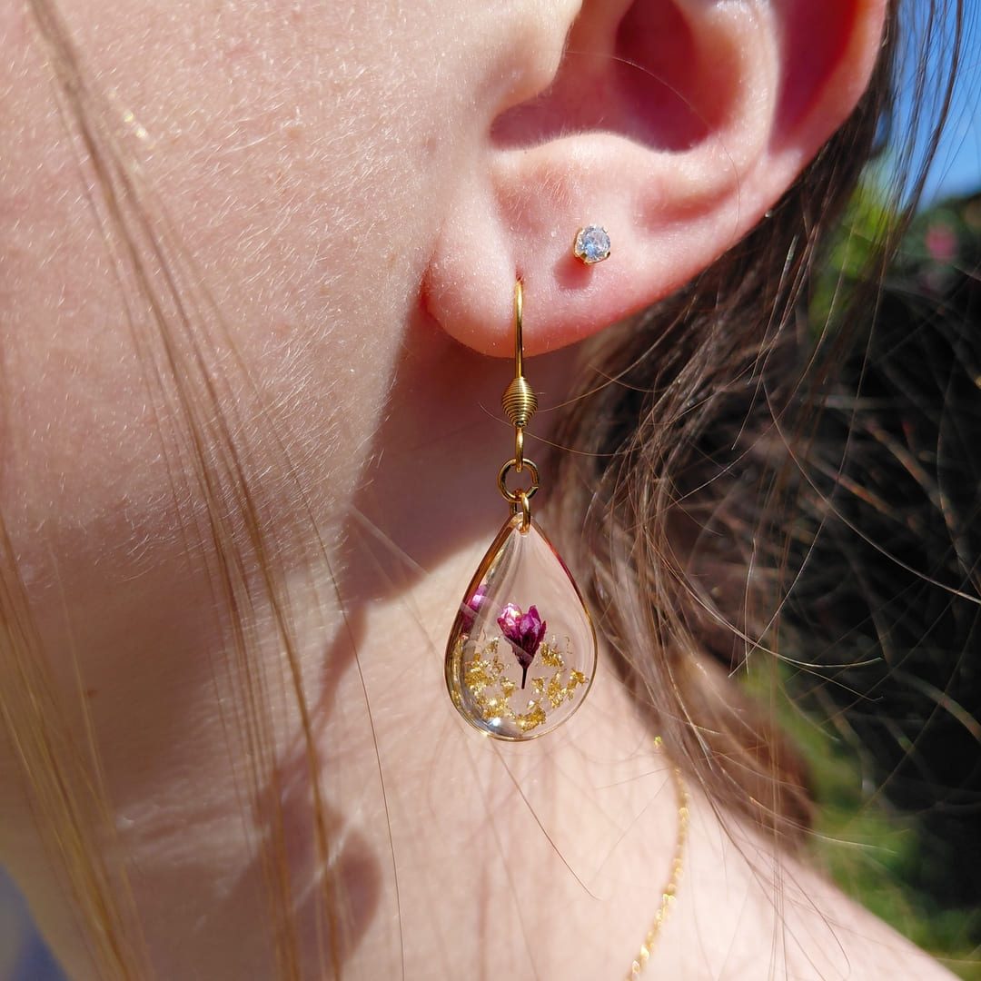 Boucles d'oreilles gouttes acier inoxydable couleur or fleur de prunus