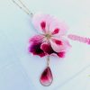 Collier goute géranium avec contour PF1