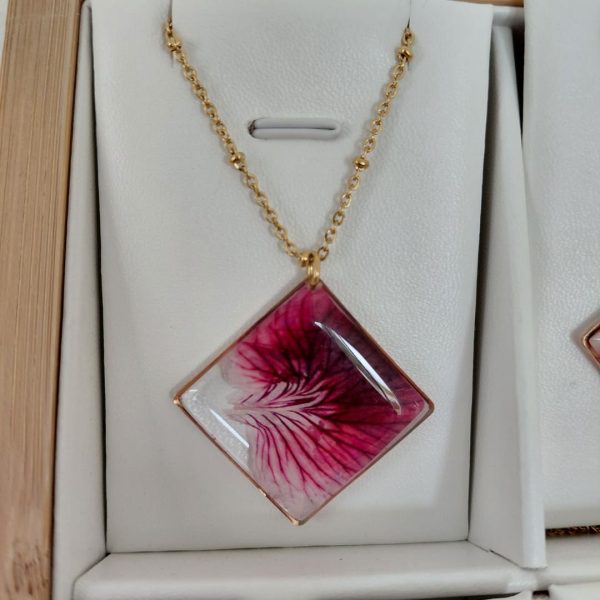 Collier losange géranium avec contour GF
