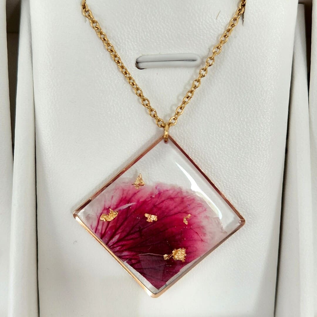 Collier losange géranium or avec contour GF