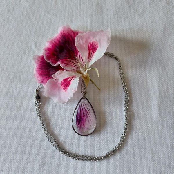 Collier goutte géranium avec contour argent MF-1
